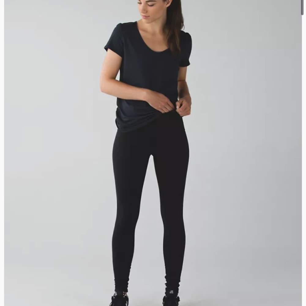Black Lululemon Wunder Under Full-On Luon Leggings, 28” High-rise, size 10